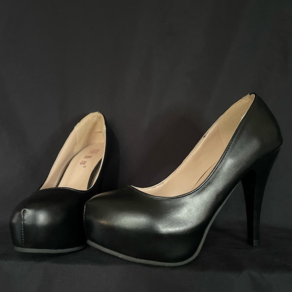 Black Leather Platform High Heels - Picture 3 of 6